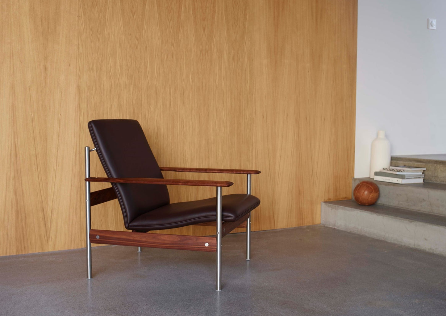 1001 AF Armchair
